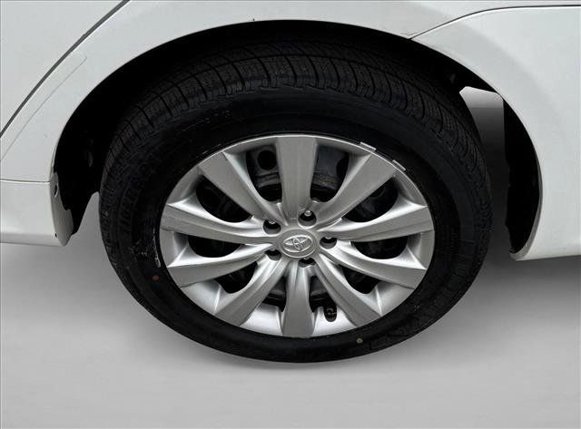 Used 2013 Toyota Corolla LE FWD image 6