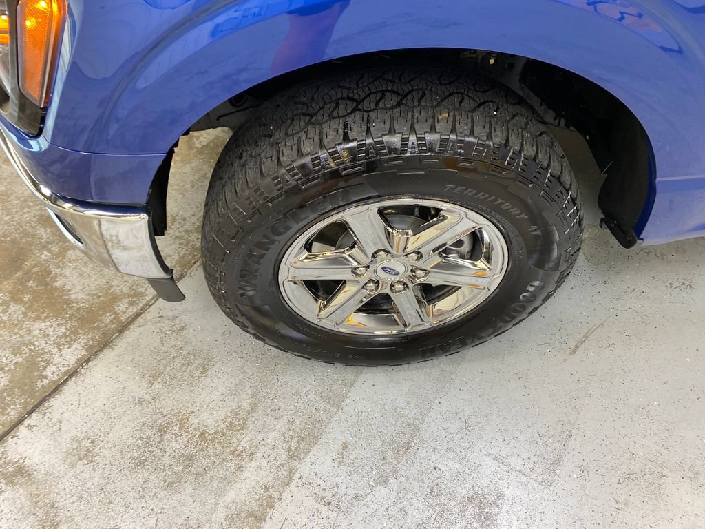 Used 2025 Ford F150 XLT AWD/4WD image 11
