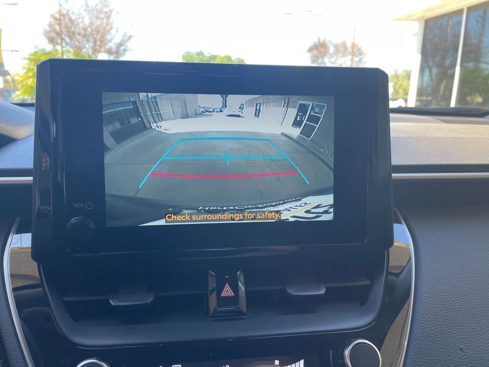 Used 2025 Toyota Corolla Cross LE image 25