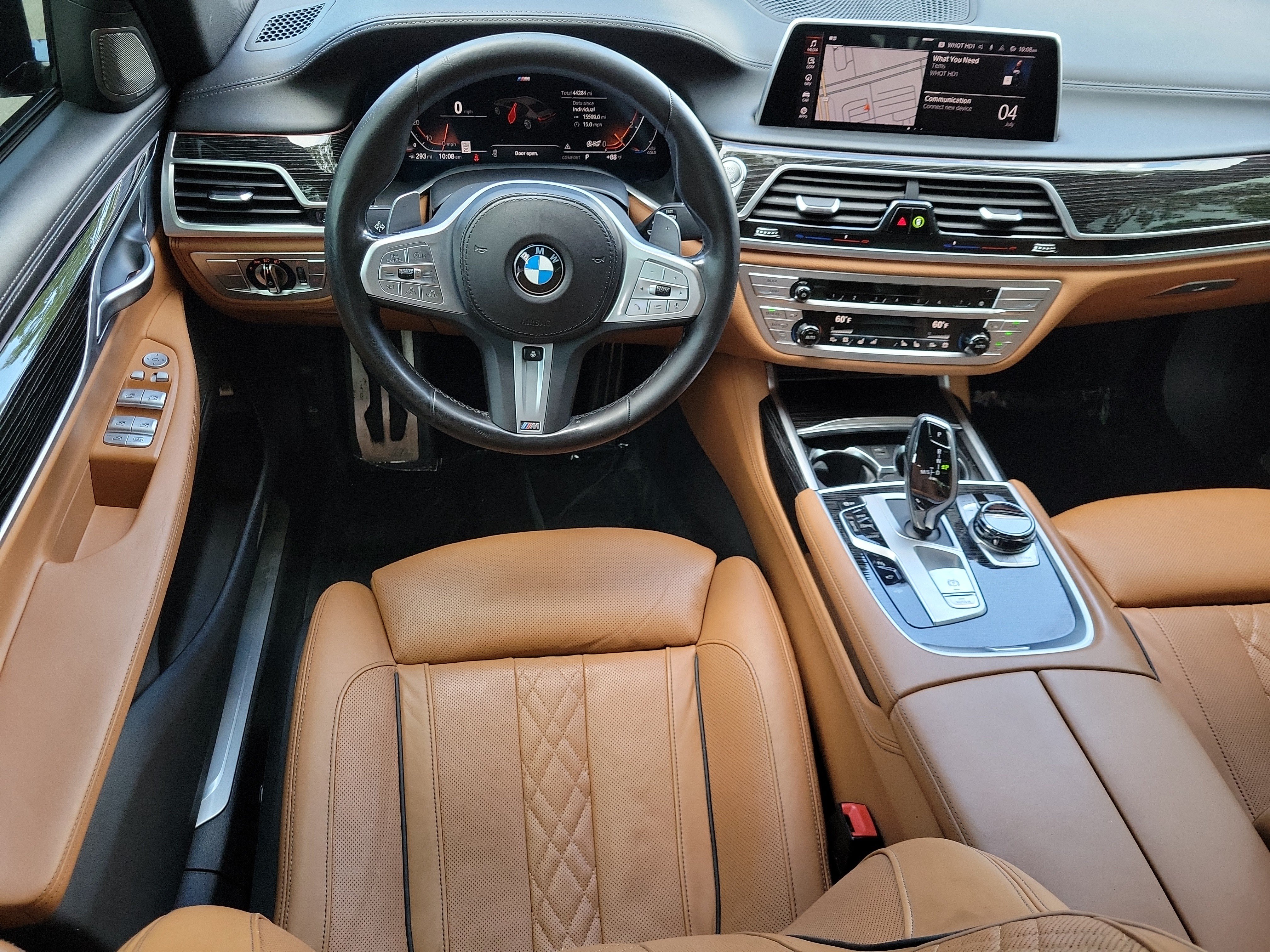 Used 2022 BMW 740i w/ M Sport Package RWD image 7