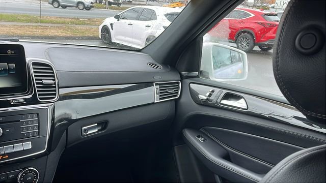 Used 2018 Mercedes-Benz GLE 550e 4MATIC image 21