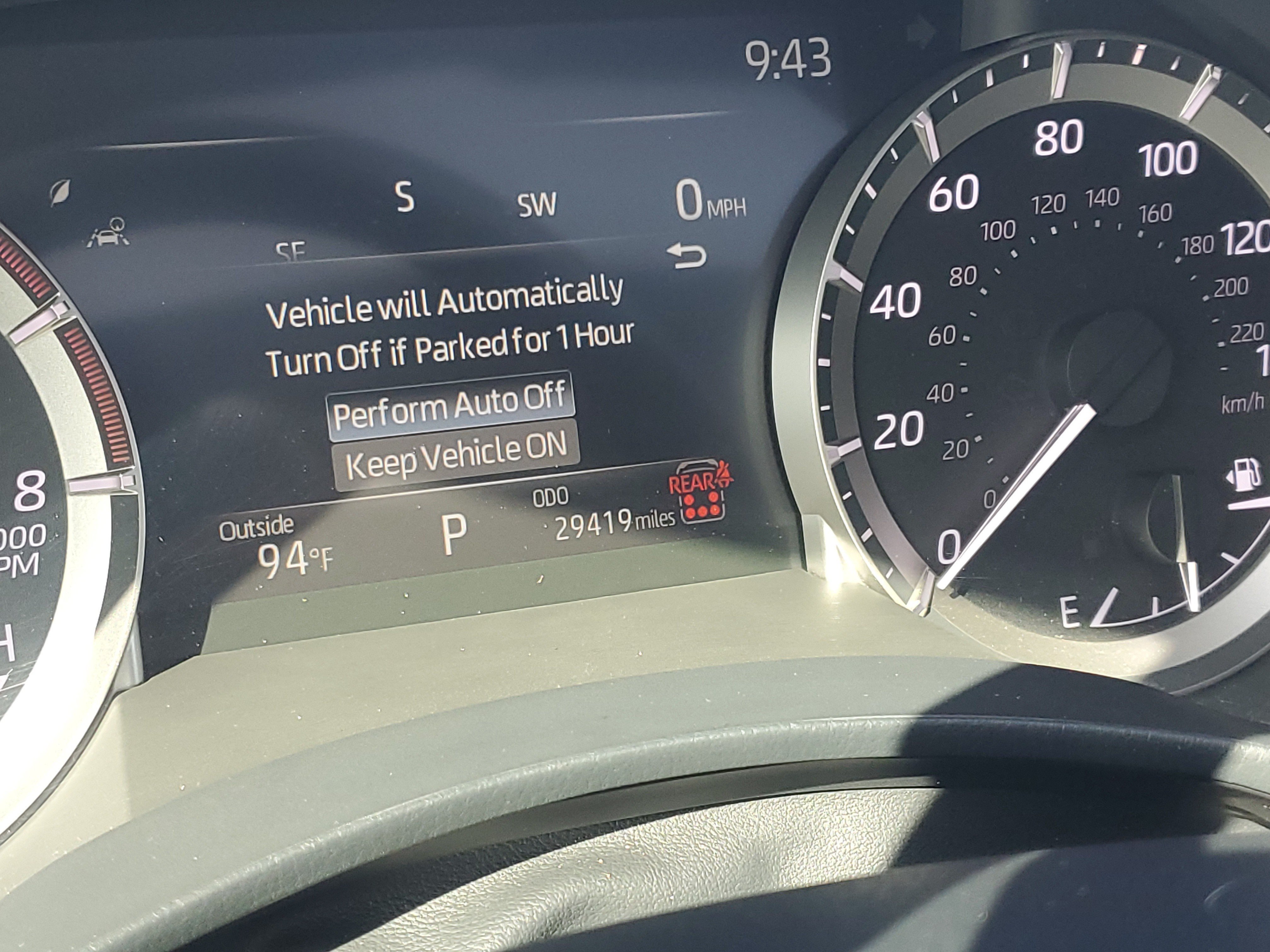 Used 2024 Toyota Highlander XLE FWD image 25