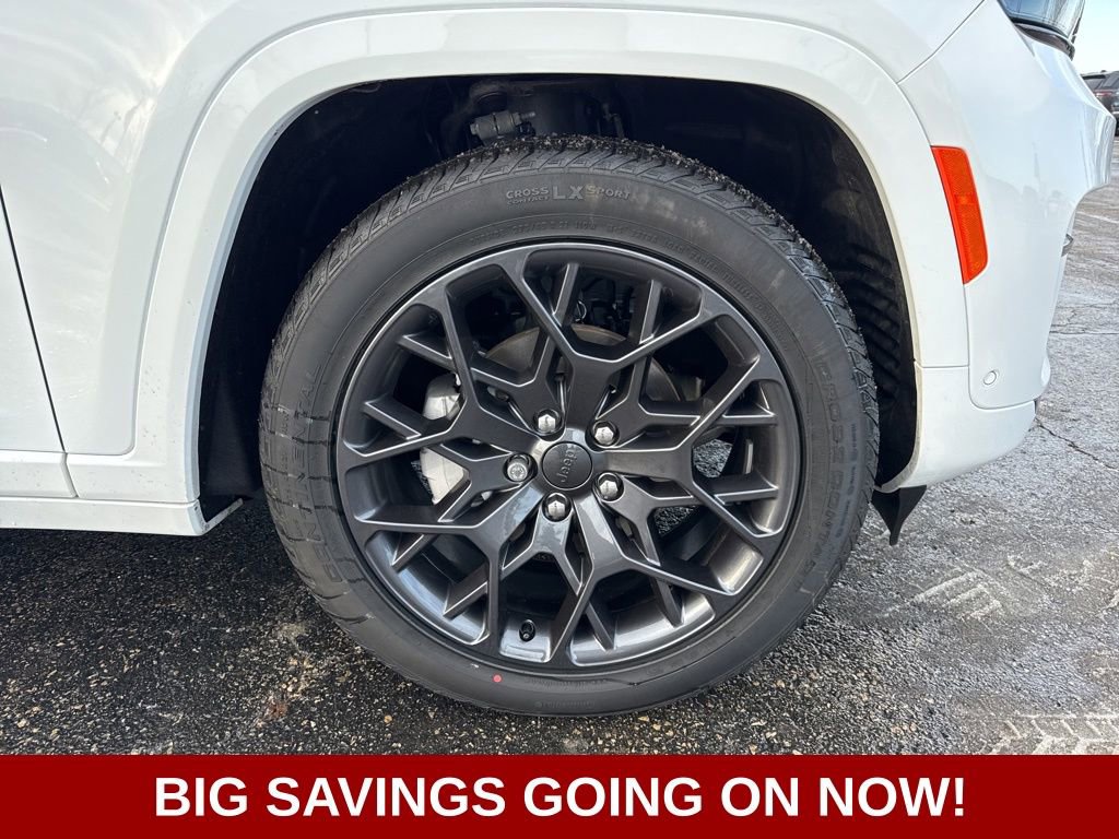 New 2025 Jeep Grand Cherokee Summit w/ Adv Protech Group IV image 15