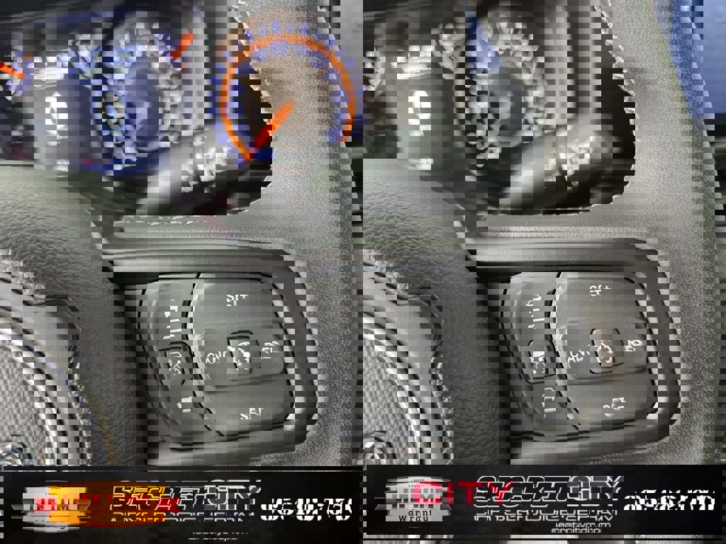 New 2025 Jeep Gladiator Sport image 17