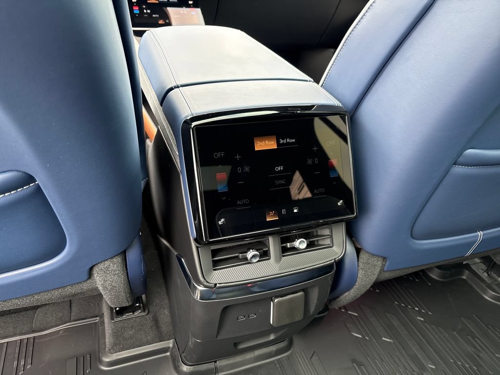 New 2026 Cadillac Vistiq Premium Luxury w/ LPO, Floor Liner Package AWD/4WD image 42