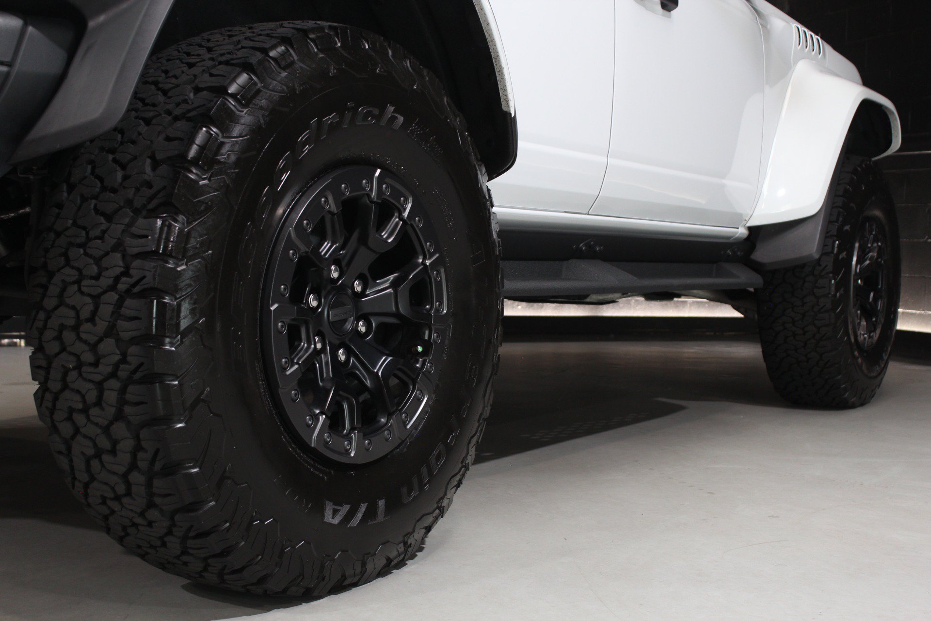 Used 2024 Ford Bronco Raptor w/ Interior Carbon Fiber Pack 6 AWD/4WD image 22