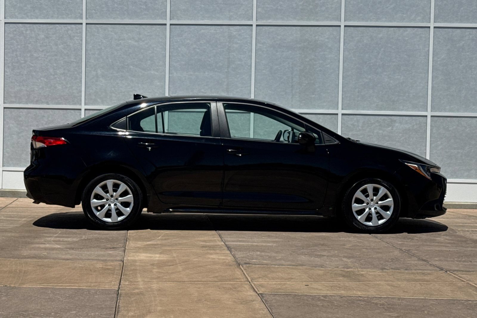 Certified 2024 Toyota Corolla LE FWD video 3