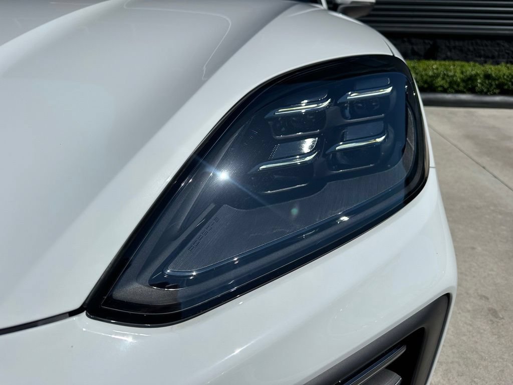 New 2026 Porsche Cayenne AWD/4WD image 12