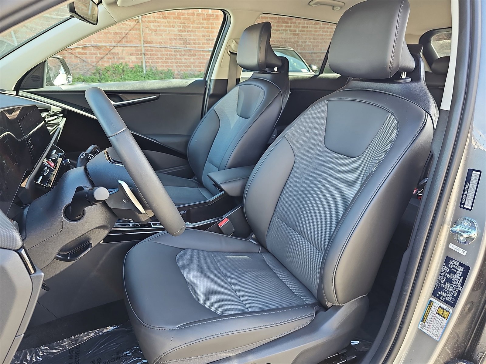 Used 2025 Kia Niro Wind image 15