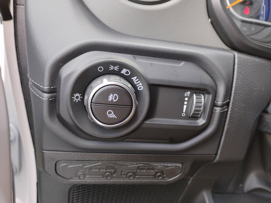 New 2025 Jeep Gladiator Mojave w/ Convenience Group image 39