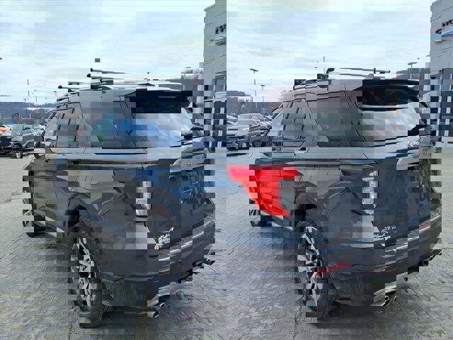 Used 2020 Ford Explorer Platinum w/ Premium Technology Package image 8