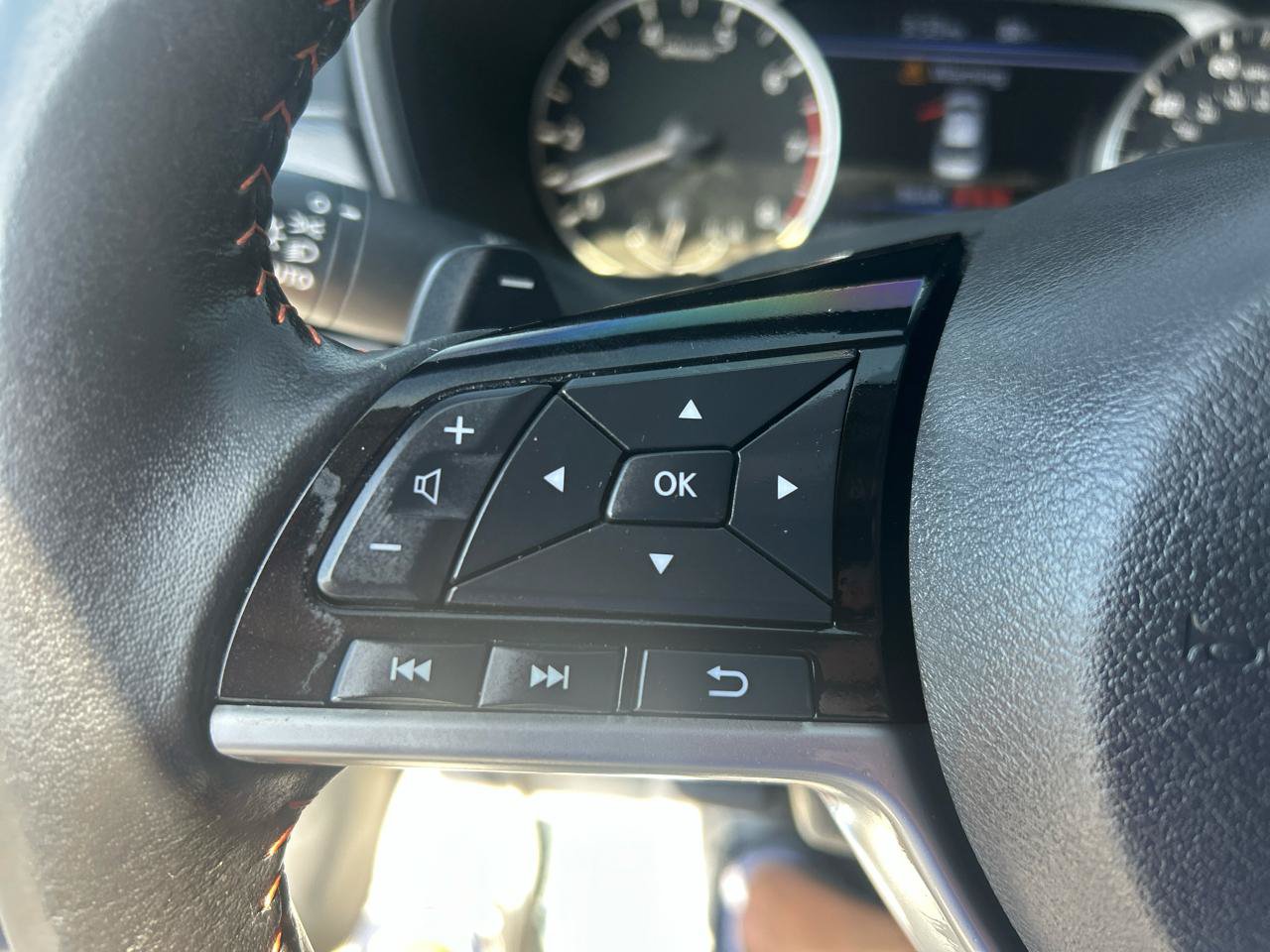 Used 2023 Nissan Altima 2.5 SR FWD image 15