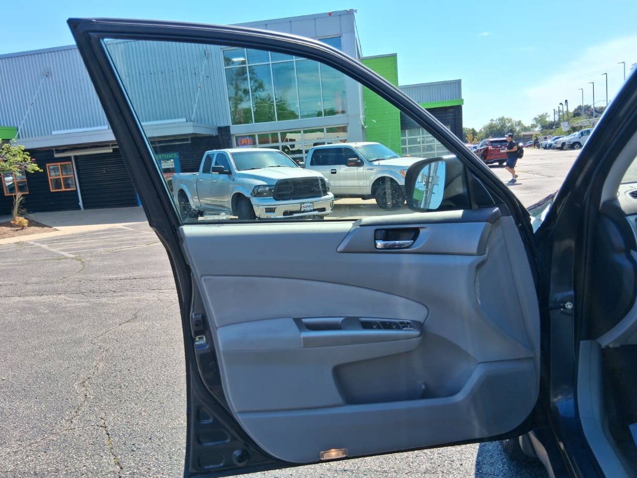Used 2010 Subaru Forester 2.5X Limited AWD/4WD image 14