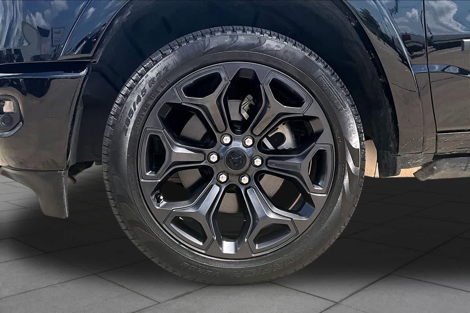 Used 2023 RAM 1500 Limited AWD/4WD image 11
