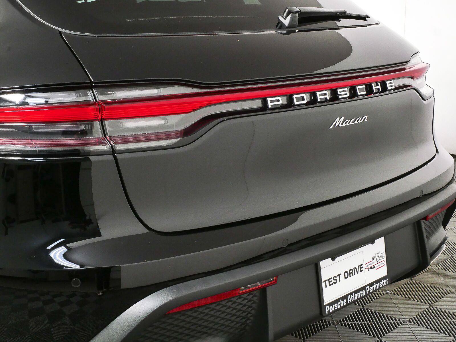 New 2026 Porsche Macan Turbo AWD/4WD image 39