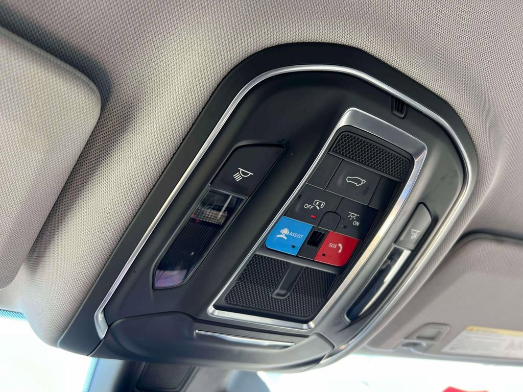 Used 2022 Jeep Grand Cherokee L Limited image 32