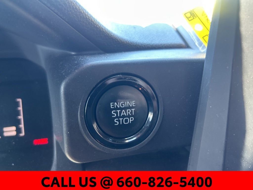 Certified 2025 Toyota Tacoma SR5 image 18