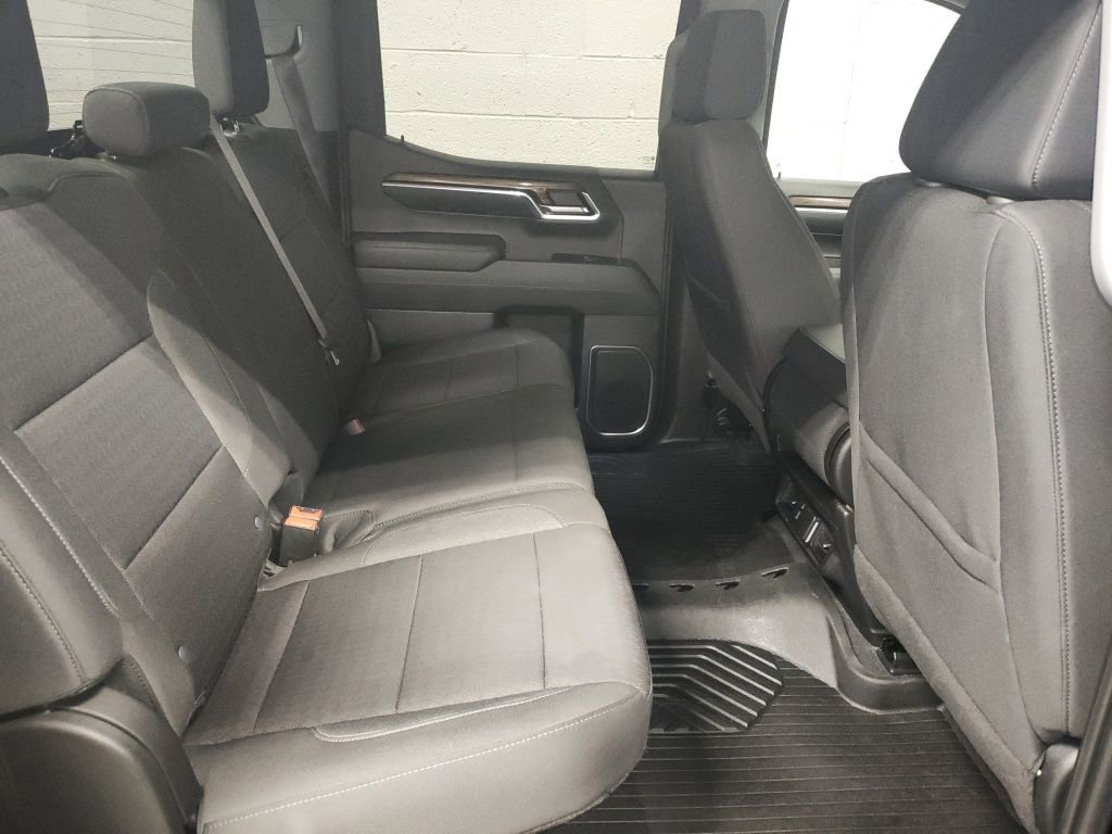 Used 2022 Chevrolet Silverado 1500 LT image 12