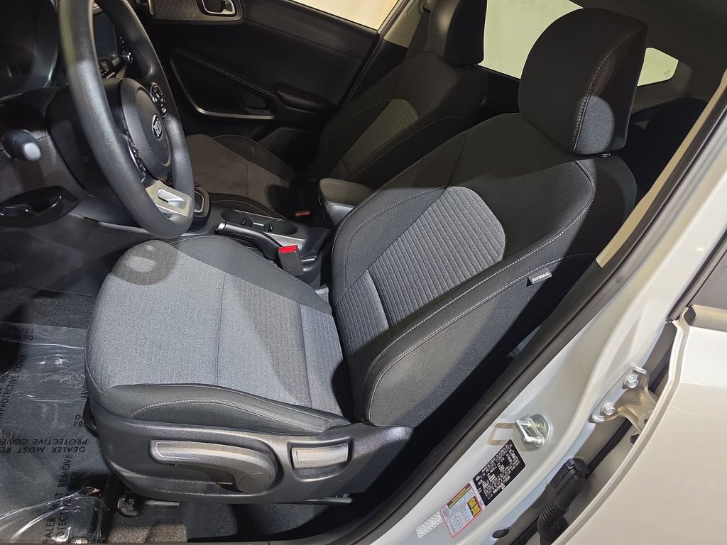 Used 2020 Kia Soul S FWD image 13