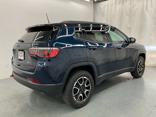 New 2026 Jeep Compass Trailhawk AWD/4WD image 7