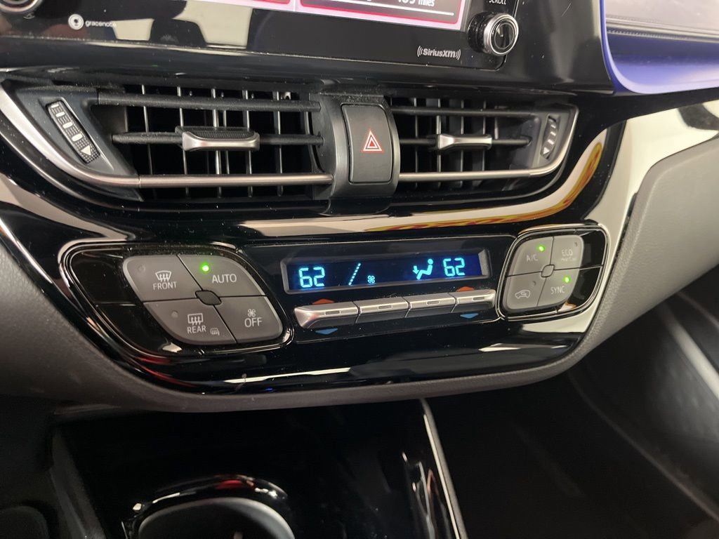 Used 2020 Toyota C-HR XLE image 28