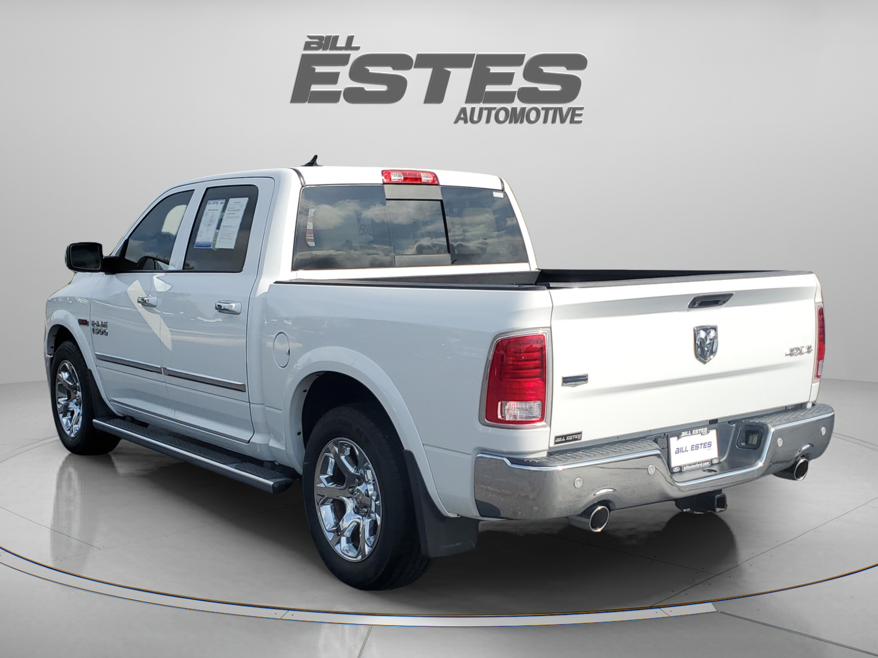 Used 2016 RAM 1500 Laramie w/ Convenience Group AWD/4WD image 2