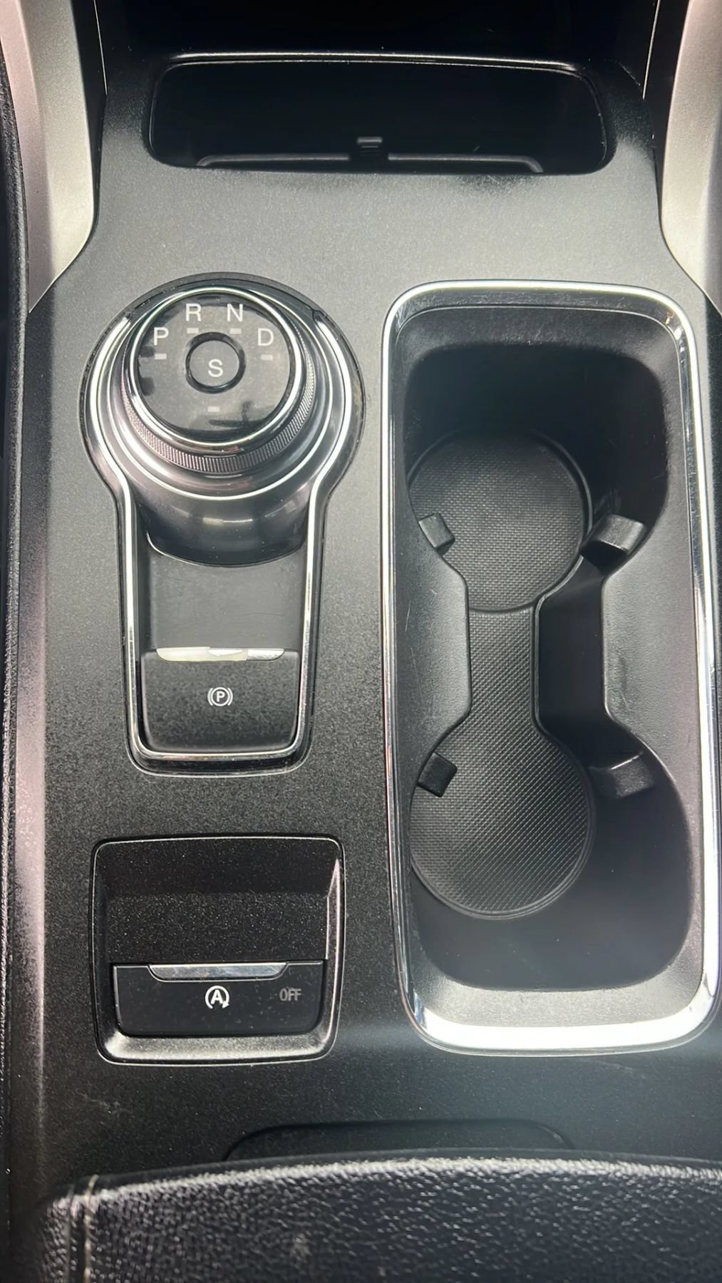Used 2017 Ford Fusion SE FWD image 23