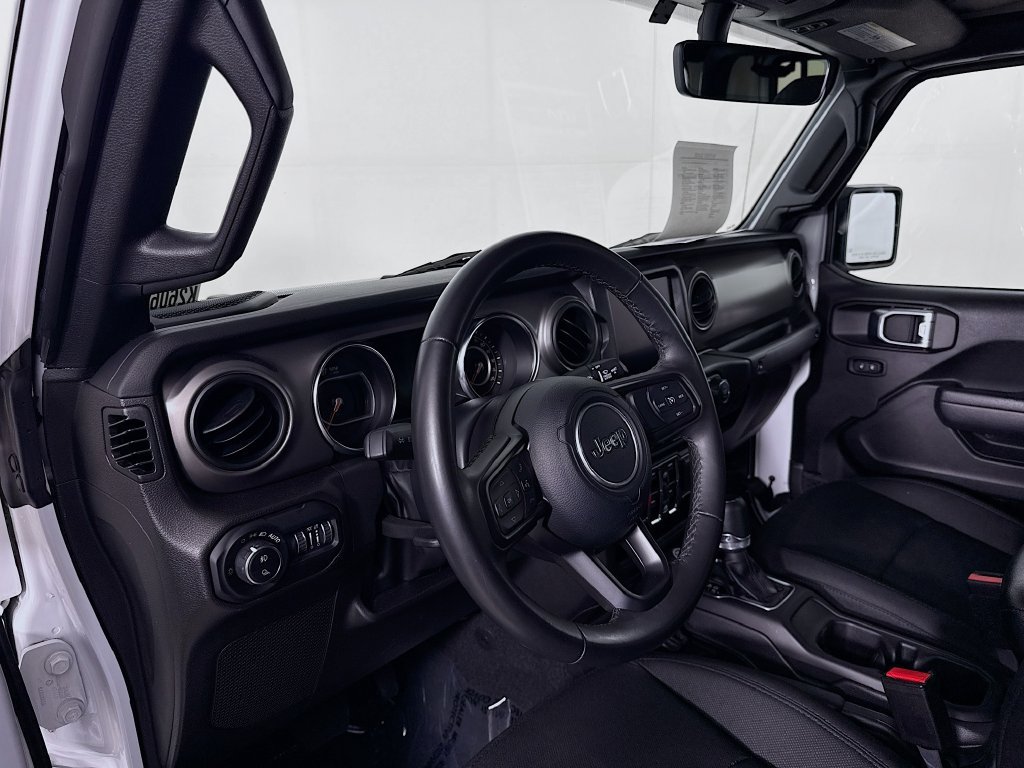 Used 2022 Jeep Gladiator Sport AWD/4WD image 10
