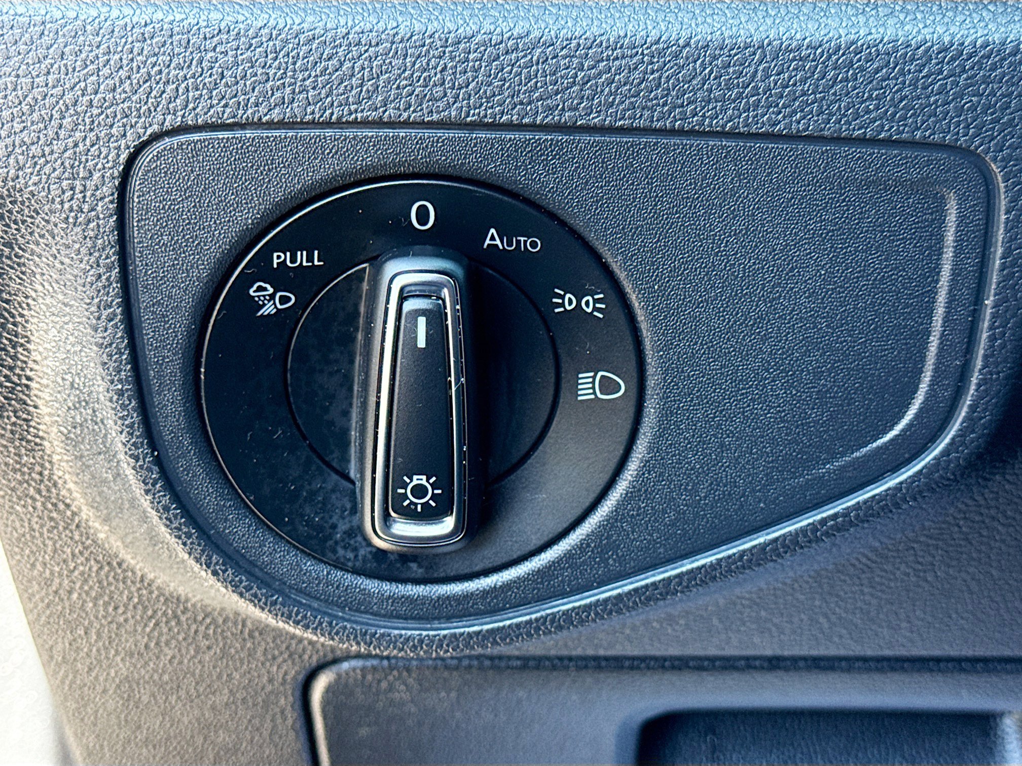 Used 2023 Volkswagen Atlas SE w/ Black Wheel Package image 35