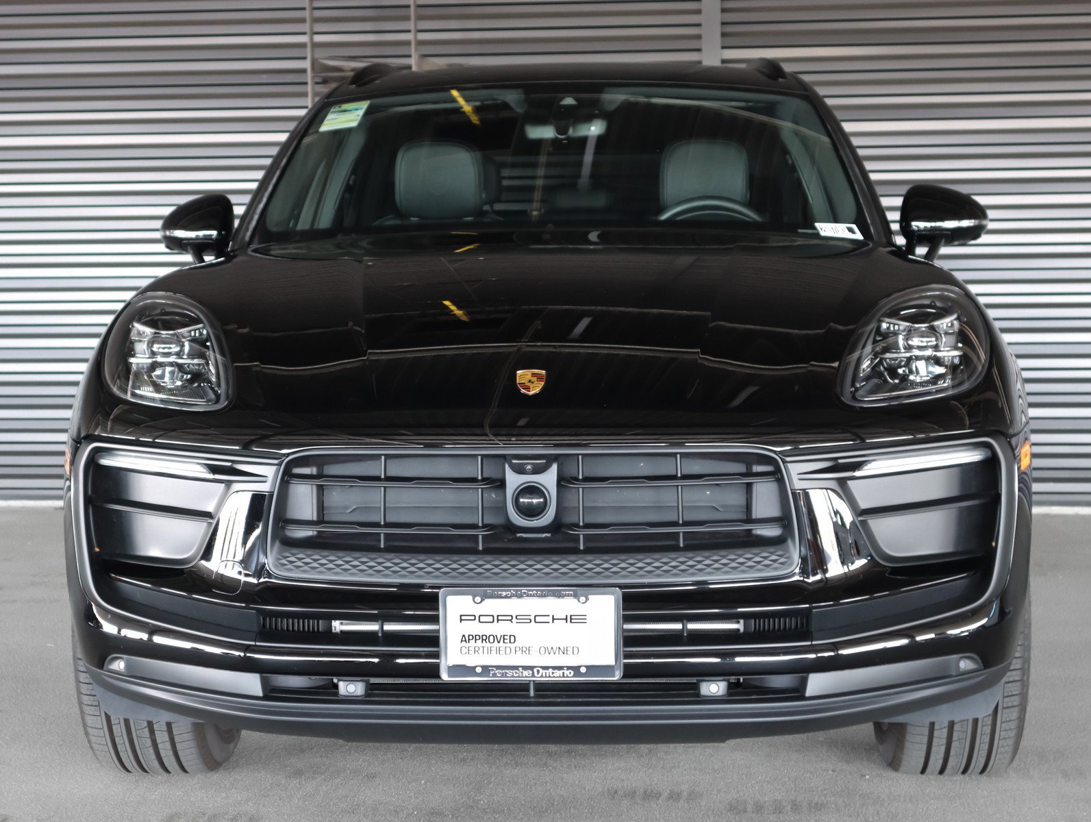 Certified 2026 Porsche Macan AWD/4WD image 8