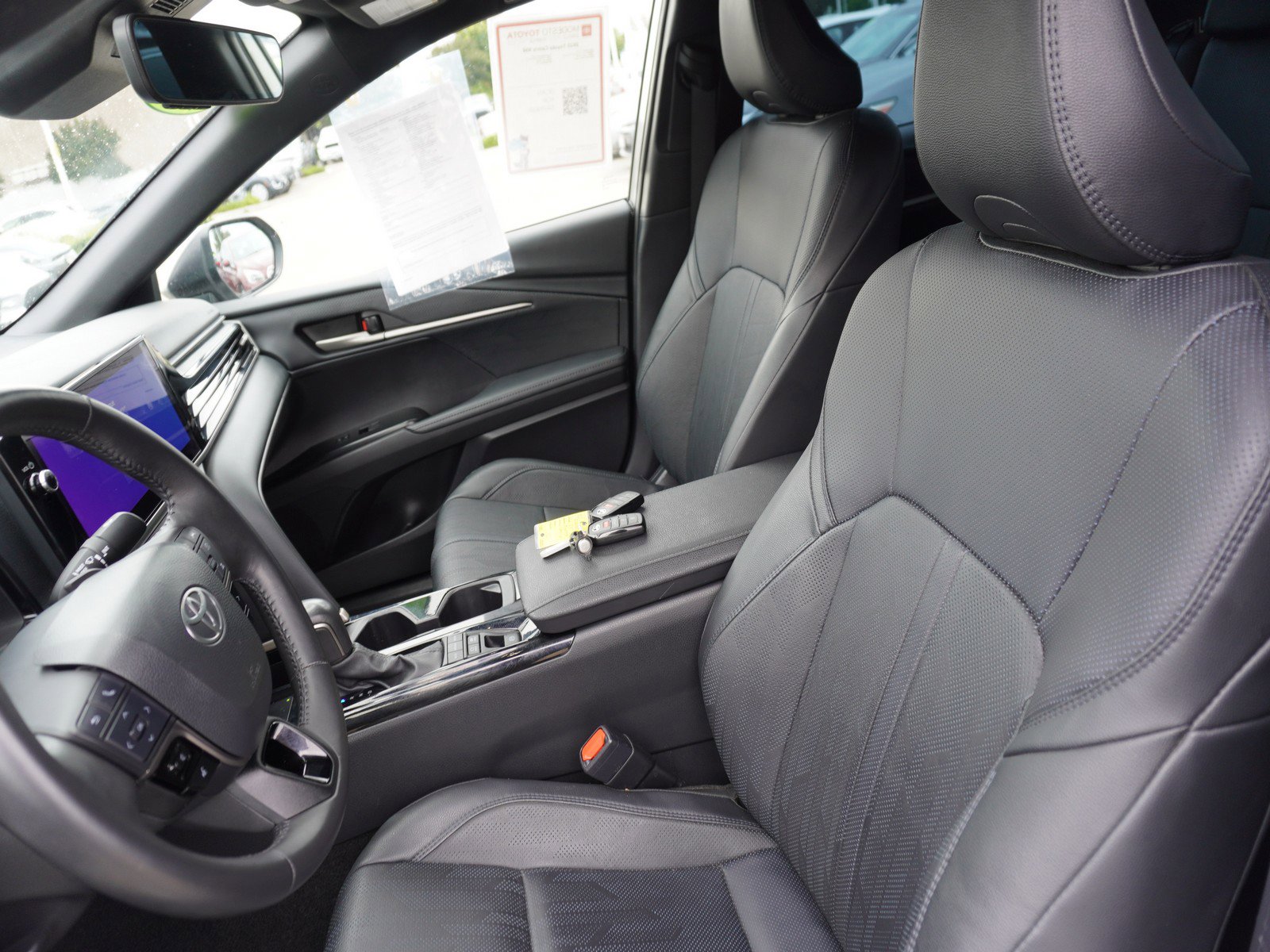 Used 2025 Toyota Camry XSE FWD image 21