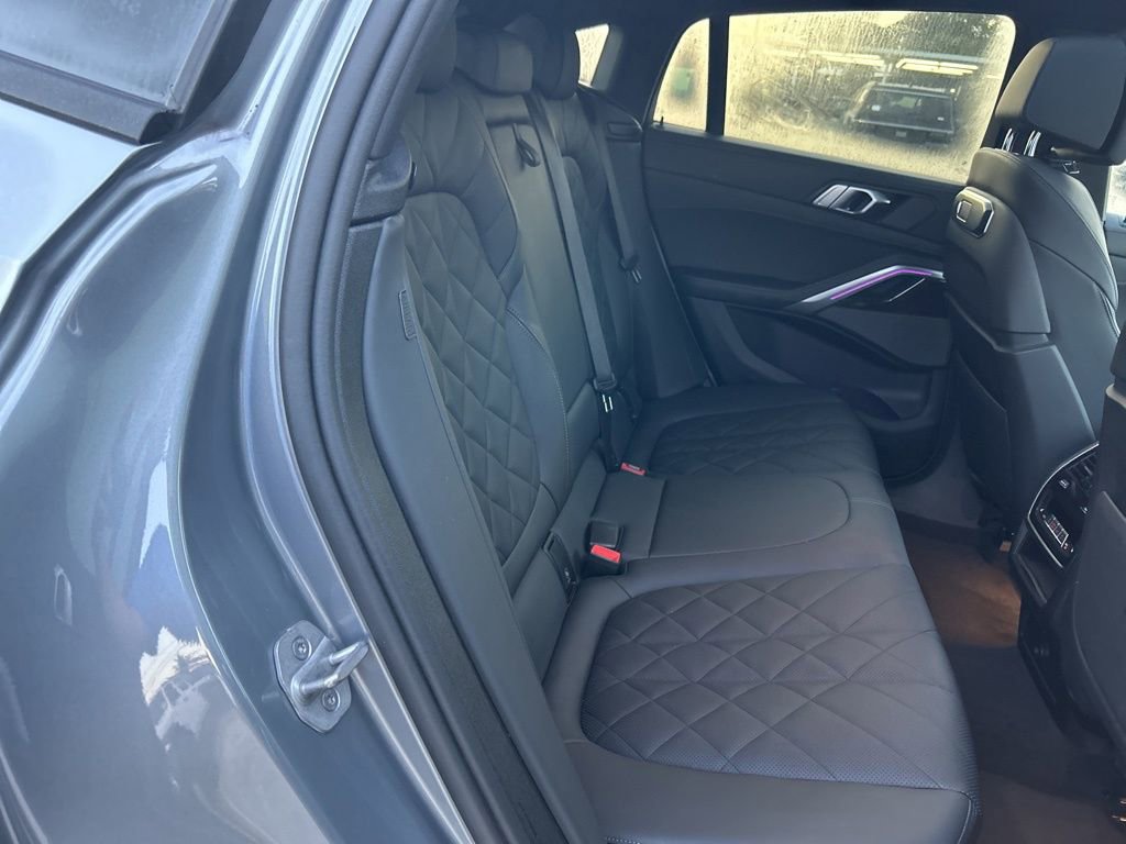 Used 2025 BMW X6 xDrive40i AWD/4WD image 28