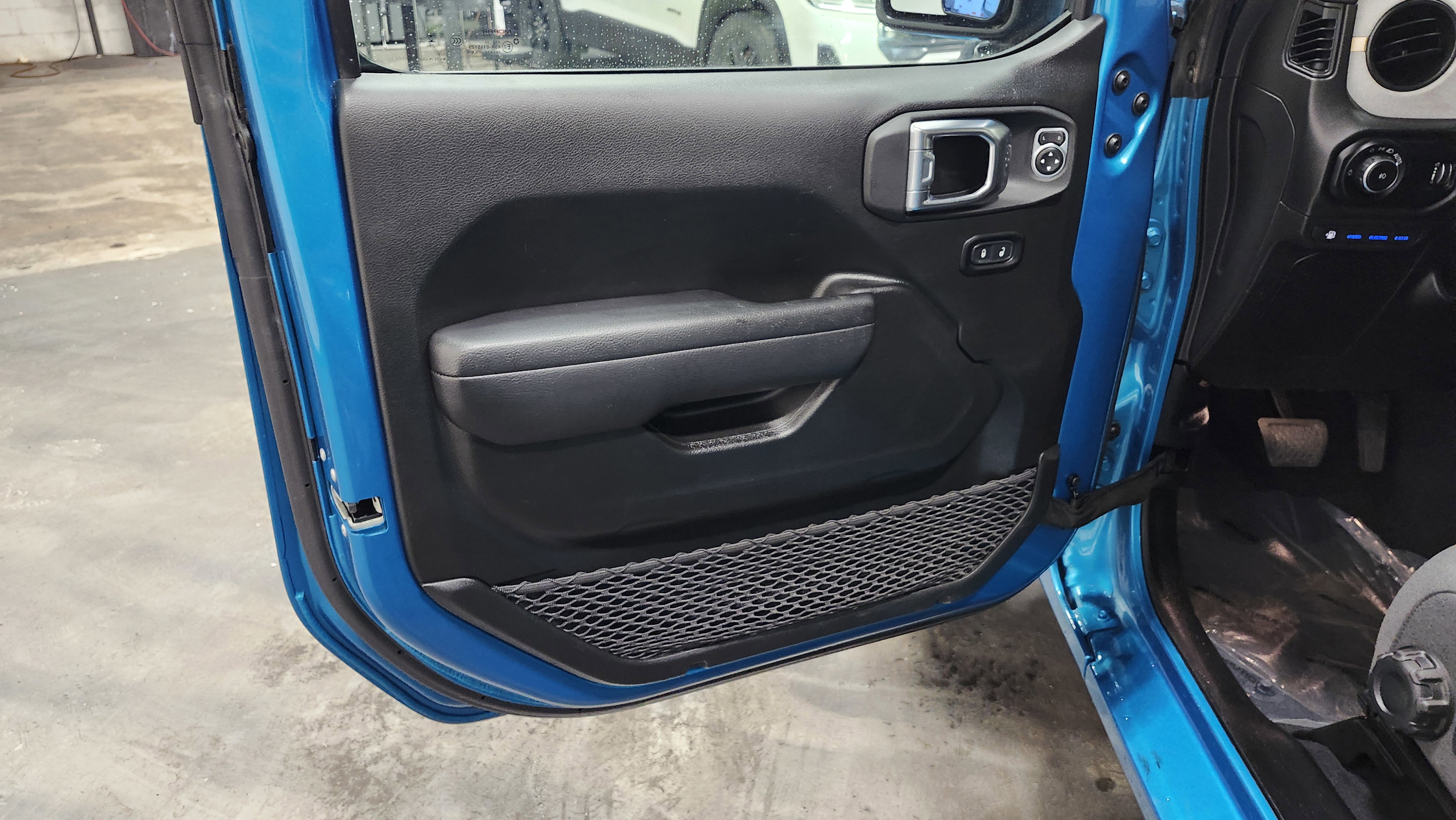 Used 2024 Jeep Wrangler Sport S w/ Convenience Group image 24