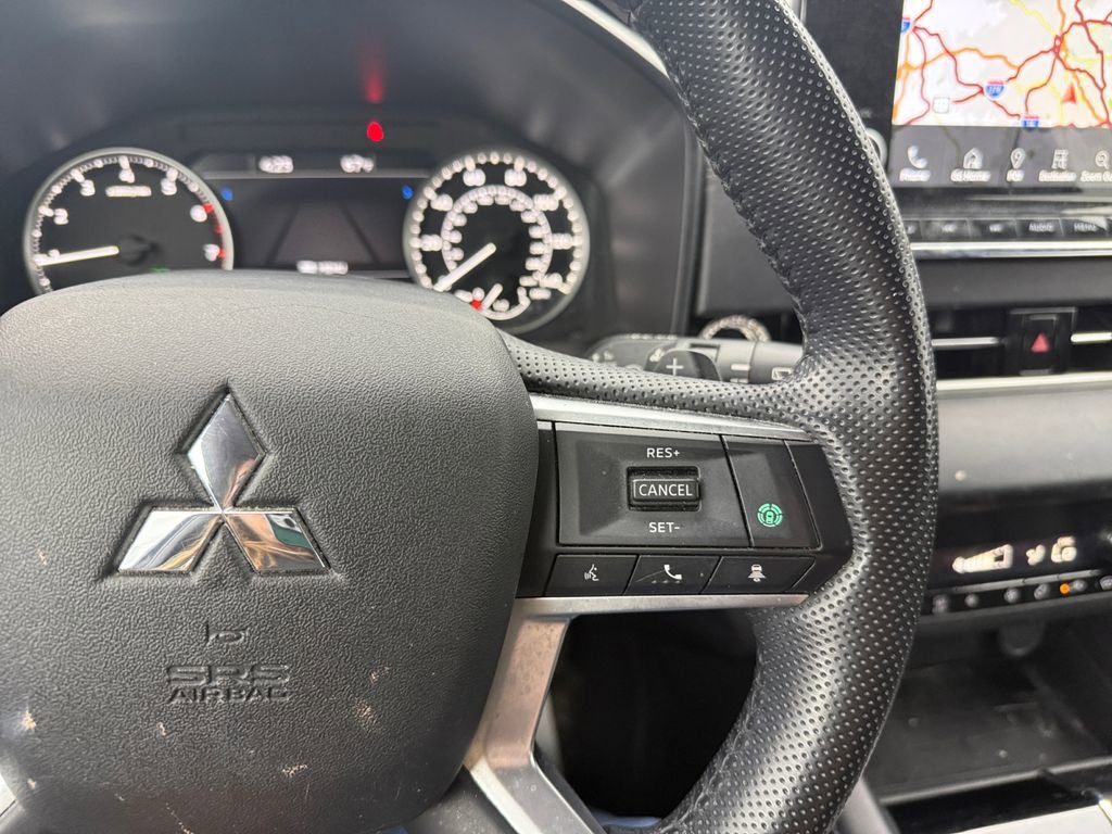 Used 2023 Mitsubishi Outlander SE AWD/4WD image 34