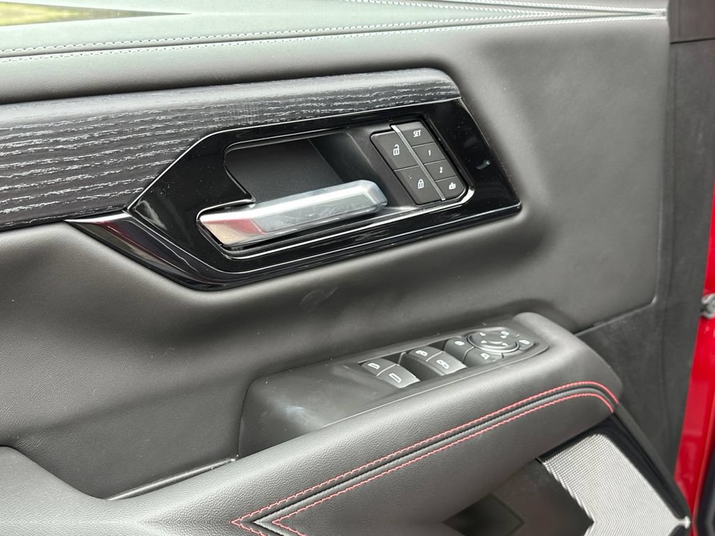 New 2026 GMC Yukon AT4 Ultimate w/ LPO, Floor Liner Package AWD/4WD image 16