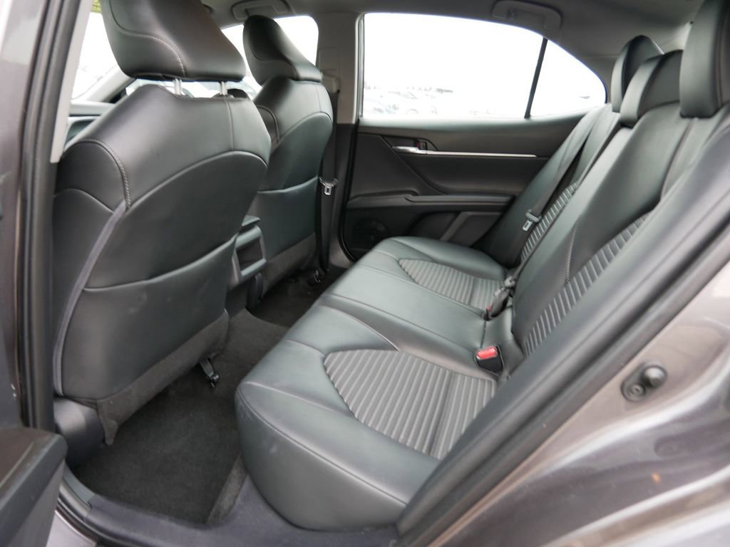 Used 2023 Toyota Camry SE image 12