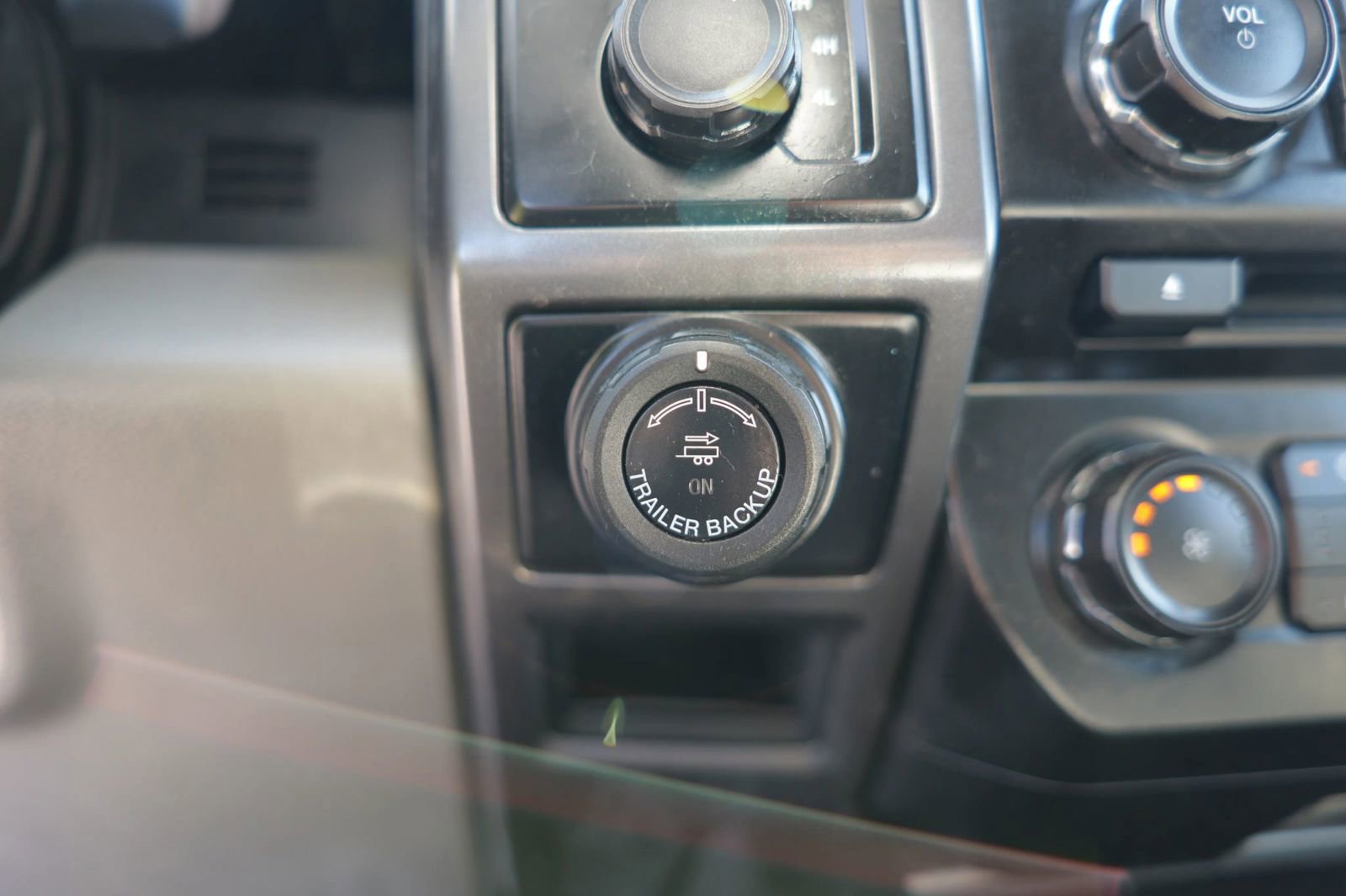 Used 2017 Ford F150 XLT w/ Equipment Group 302A Luxury image 22