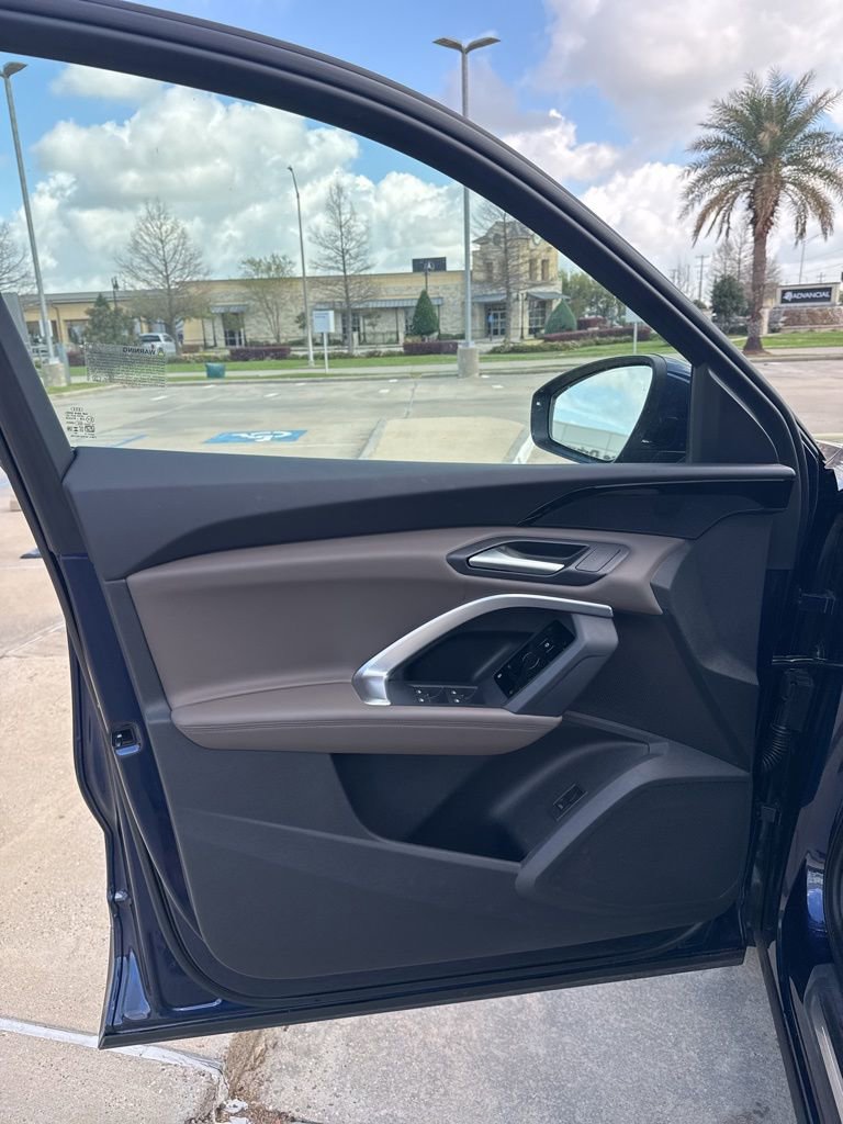 Used 2025 Audi Q5 Premium w/ Convenience Package image 7