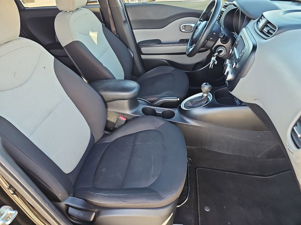 Used 2015 Kia Soul Base image 12