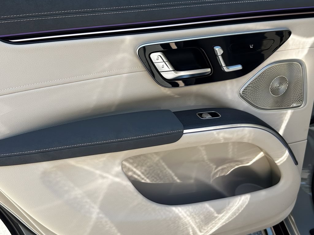 New 2026 Mercedes-Benz EQS 400 4MATIC SUV image 26