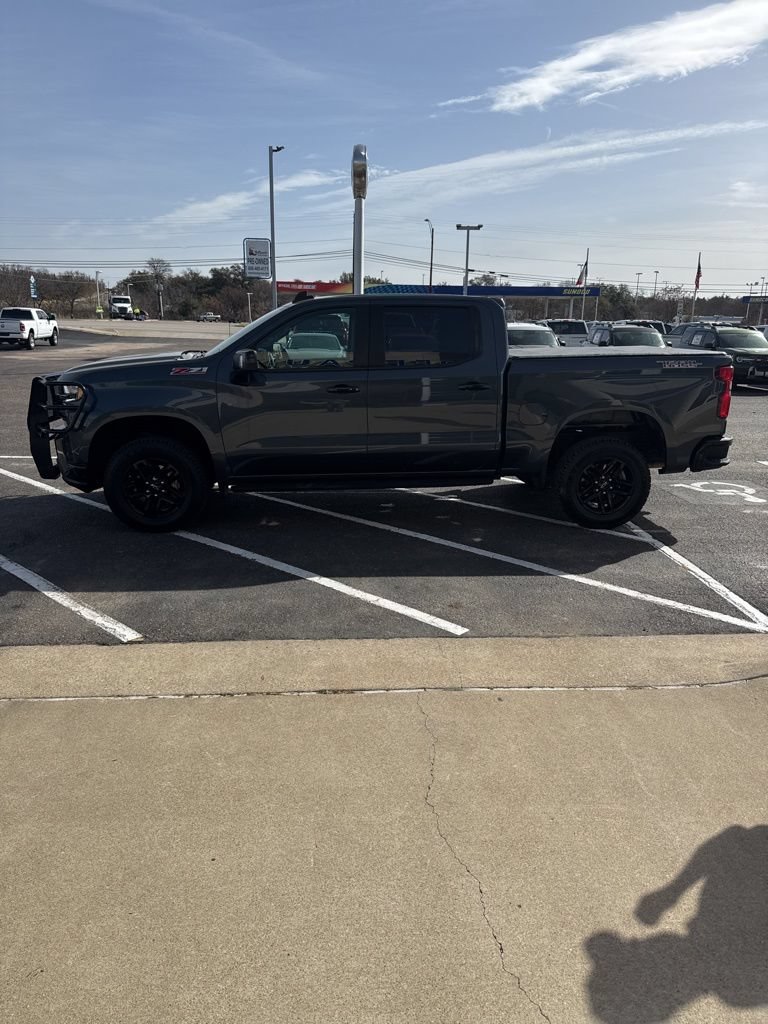 Used 2022 Chevrolet Silverado 1500 LT Trail Boss w/ Safety Package AWD/4WD image 7