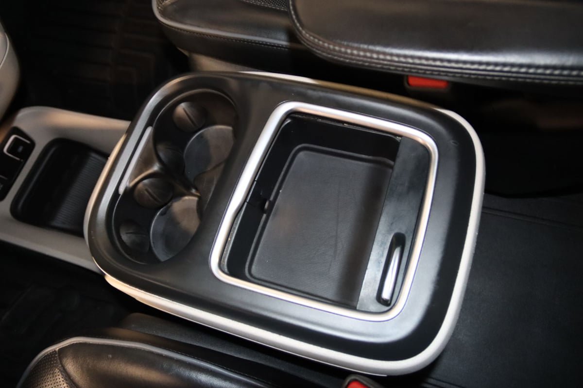Used 2018 Chrysler Pacifica Limited FWD image 44