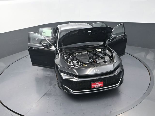 New 2026 Toyota Crown Platinum image 37