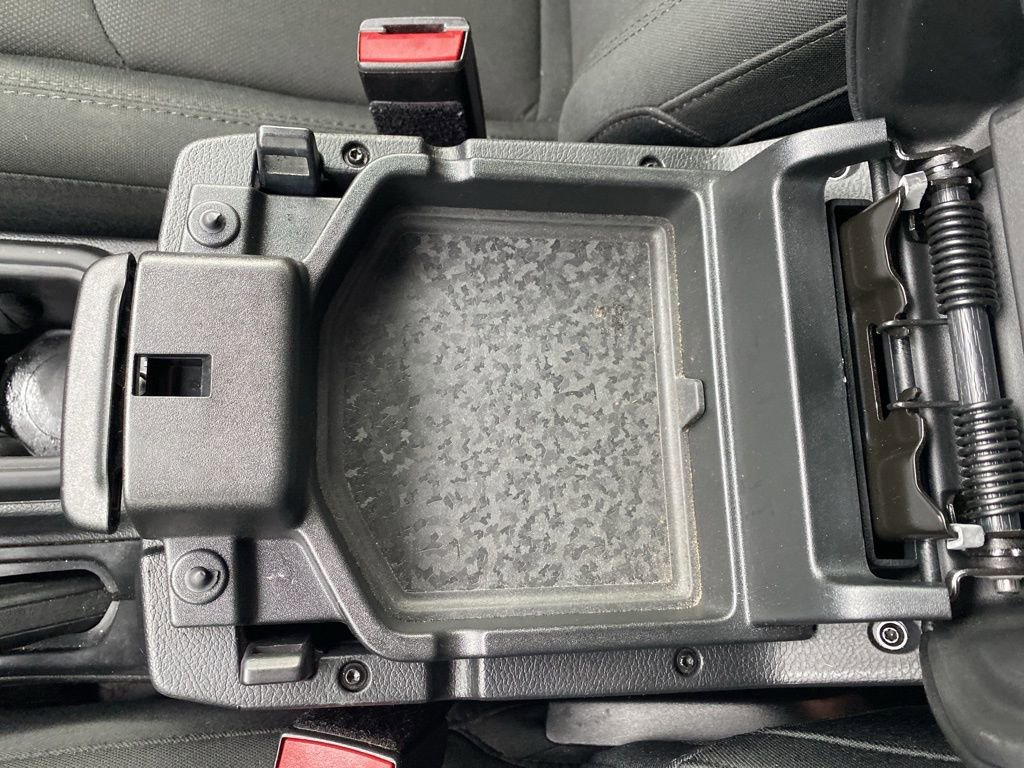 Used 2022 Jeep Wrangler Unlimited Sport image 29