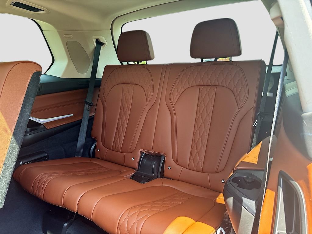 Used 2023 BMW X7 xDrive40i w/ Executive Package AWD/4WD image 20