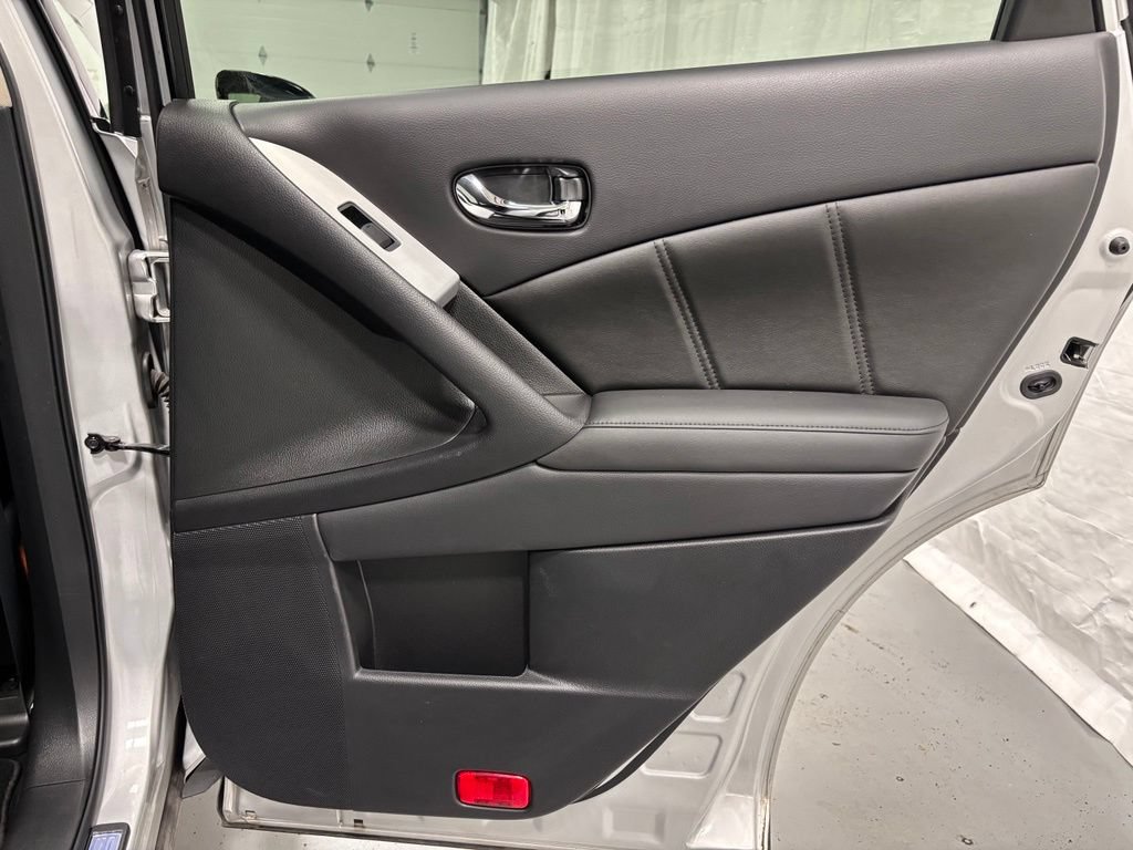 Used 2013 Nissan Murano SL AWD/4WD image 45