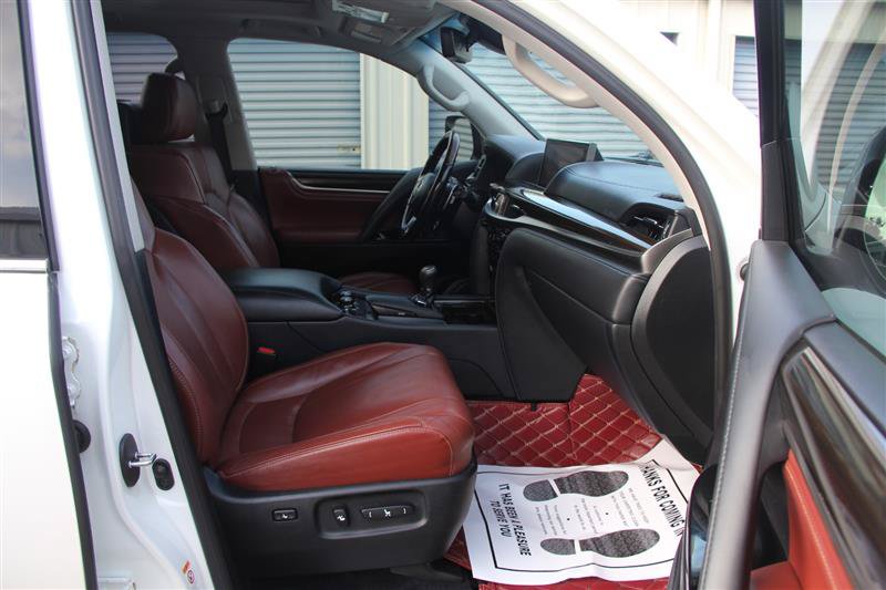 Used 2018 Lexus LX 570 4WD w/ Luxury Package image 25