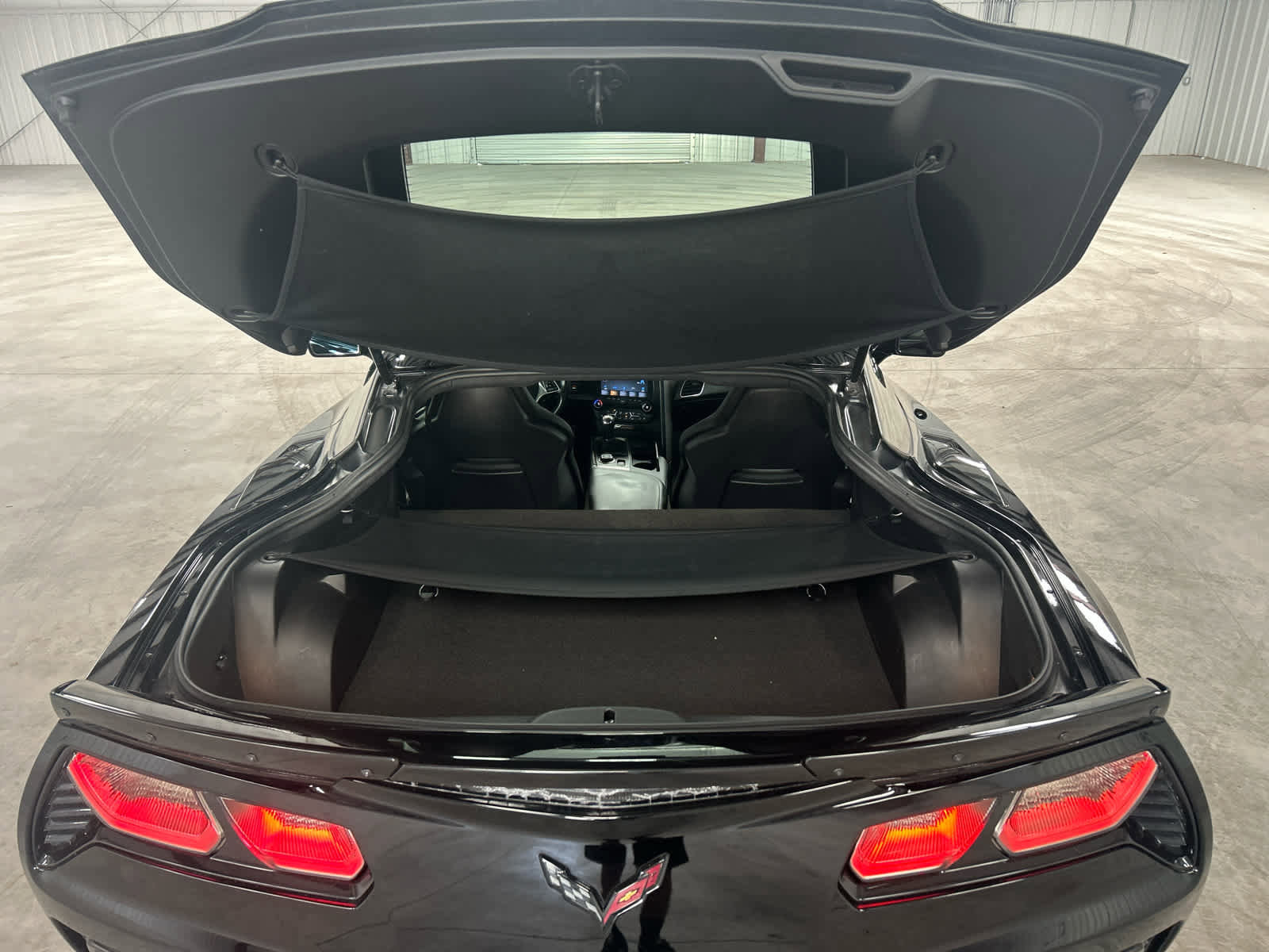 Used 2015 Chevrolet Corvette Z06 w/ 3LZ Preferred Equipment Group image 15