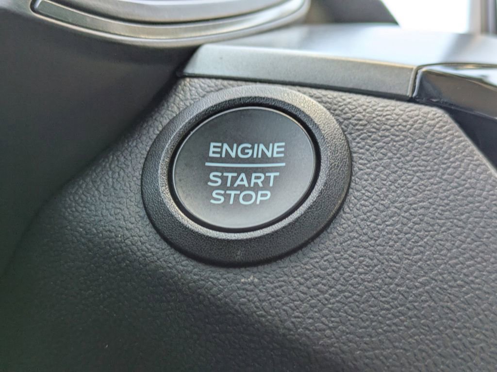 Used 2025 Ford Escape Active image 28