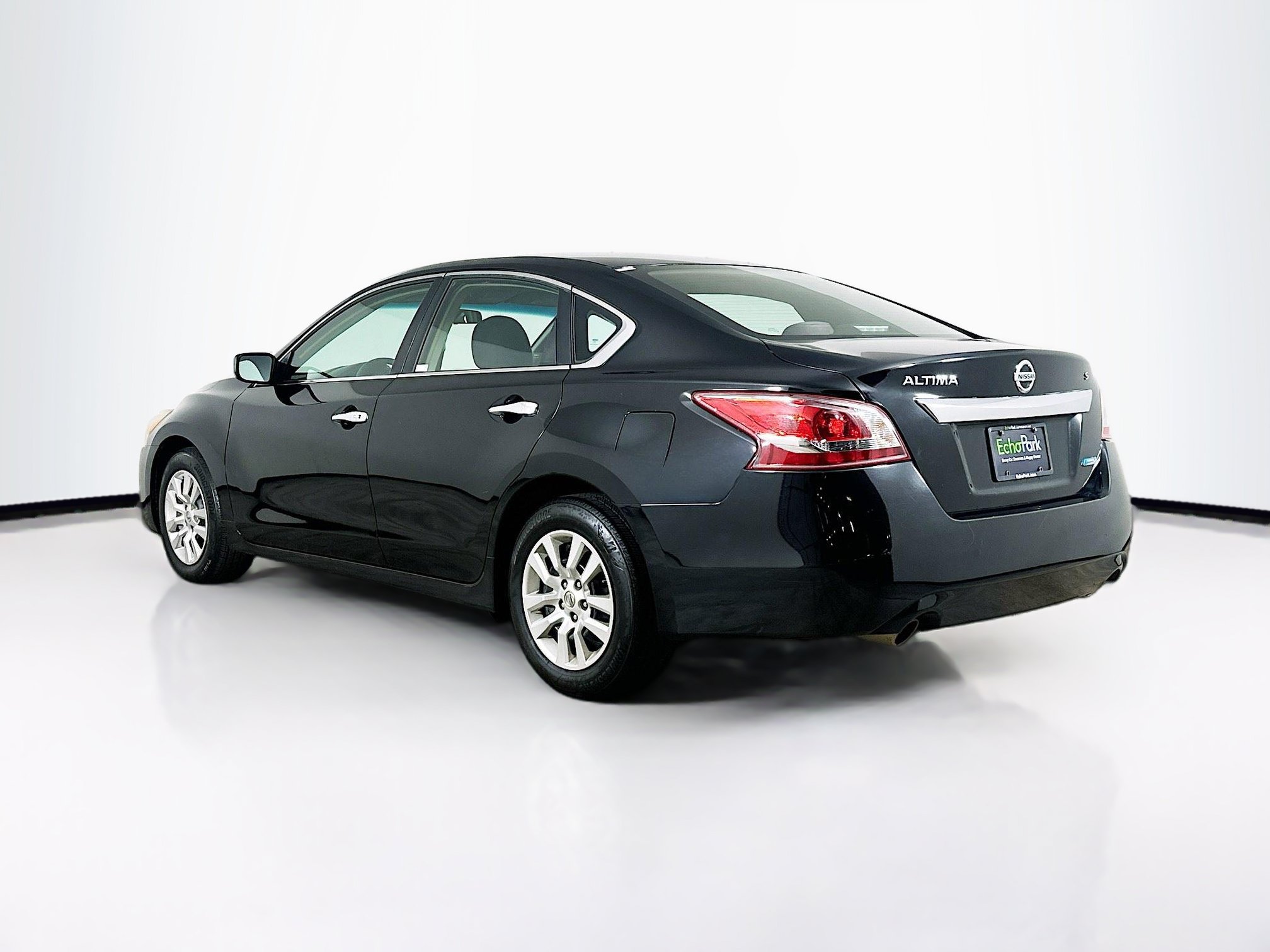 Used 2013 Nissan Altima 2.5 S FWD image 5